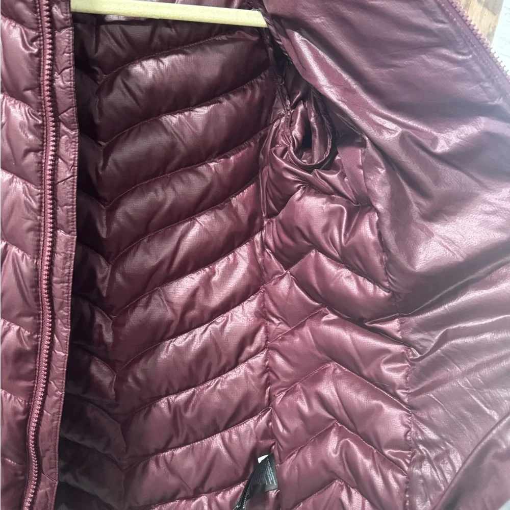NORTH FACE WOMENS EXTRA SMALL MAROON JACKET - Picture 9 of 12